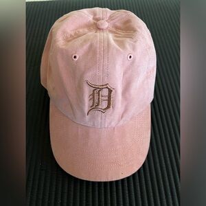 Authentic Detroit Tigers Baseball Hat - Light Pink